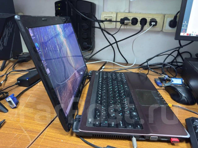 Asus K53SD. 15.6", 2,3����, ��� 8 ��, ���� 128���, WiFi: 1, Bluetooth: 1 ����