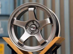 Advan Racing GT. 8.0x15", 4x100, ET10, �� 73,1���. ����