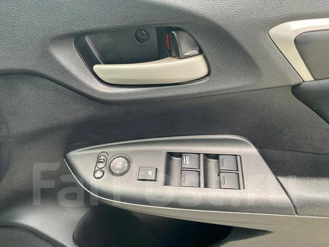 Honda Fit. ��������, ��������, 1.3 (100��.�.), ������, 88 000����. ��, �/�. ��� ����� �� ������������ ����