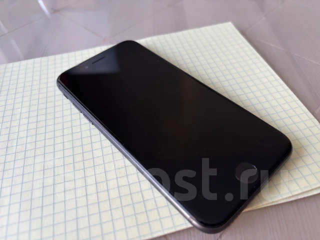 Apple iPhone 8. �/�, 64 �� ����