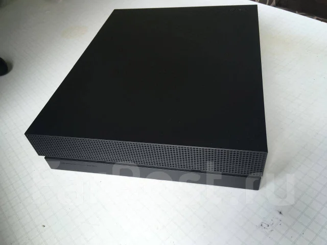 Microsoft Xbox One X ����