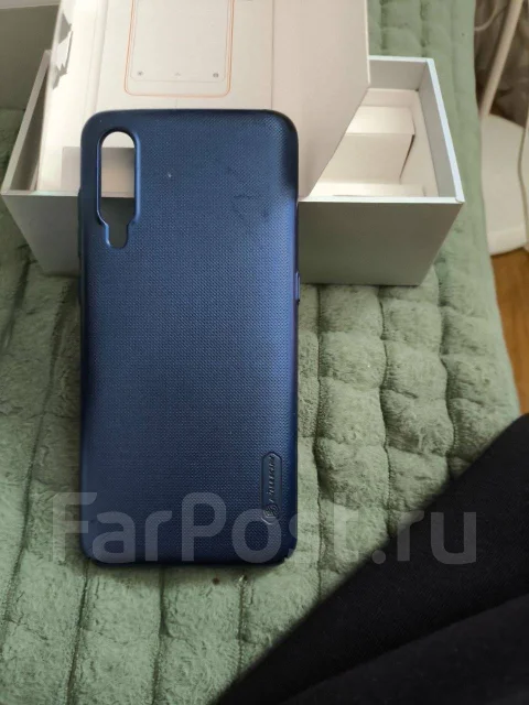 Xiaomi Mi9. �/�, 128 ��, �����, 4G LTE, Dual-SIM, NFC ����