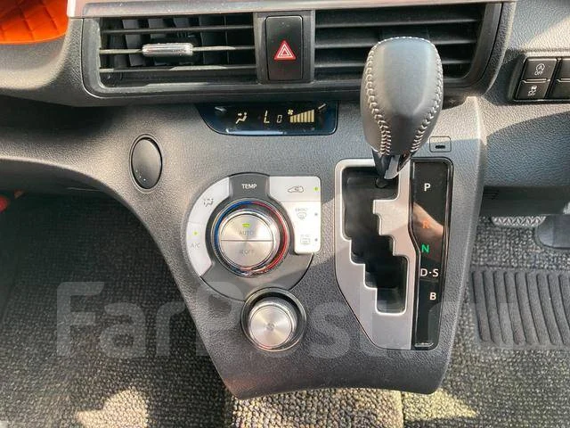 Toyota Sienta. �������, ��������, 1.5, ������, 56 000����. ��, �/�. ��� ����� �� ������������ ����
