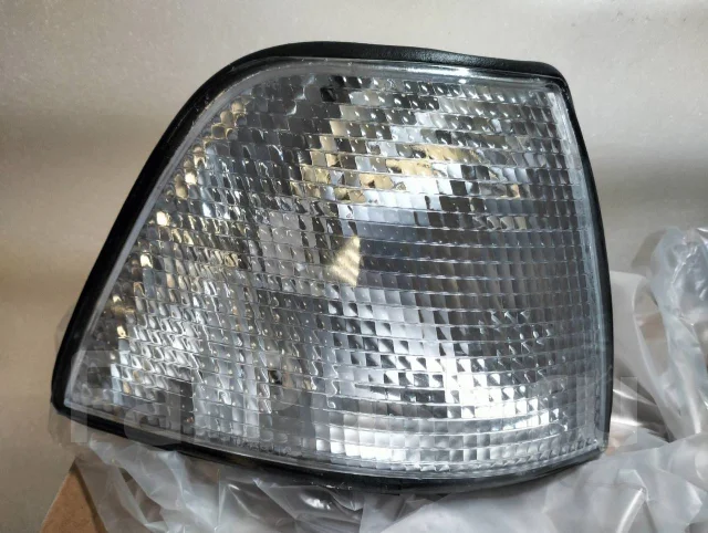 BMW E36 ��������� / ����� / Compact - ���������� ����� 82199403095GC ����