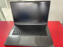 Intel. 15.6", 2,3����, ��� 32 ��, ���� 500���, WiFi: 1, Bluetooth: 1, ����������� �� 3��. ��� ����� �� ������������ ����