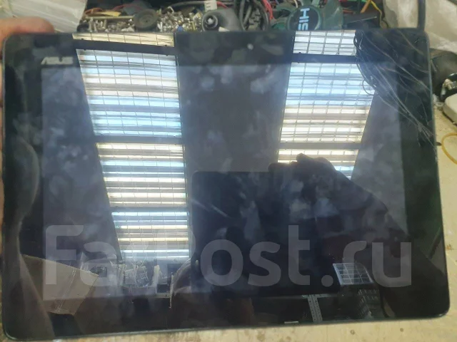 Asus. 10.1 ������, ������ 32 �� ����