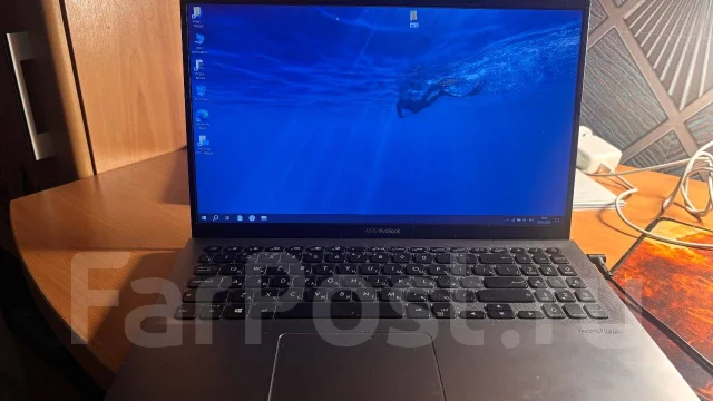 Asus VivoBook. 15.6", ��� 512 ��, WiFi: 1, Bluetooth: 1 ����