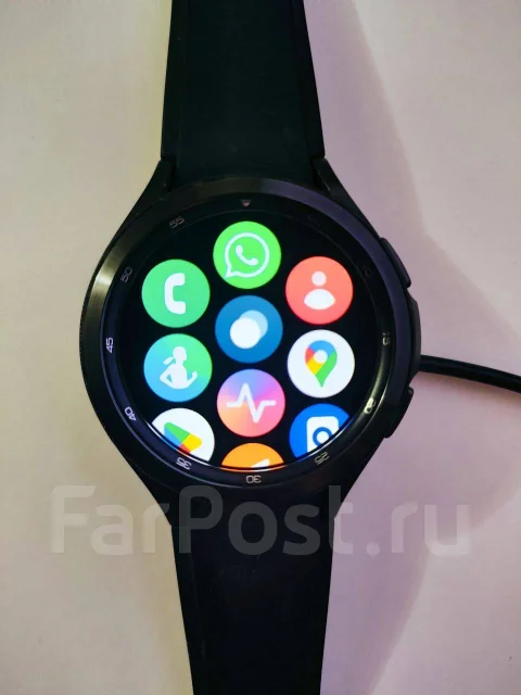 Samsung Galaxy Watch4 Classic. GPS, NFC, IP68 ����