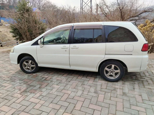 Nissan Liberty ����