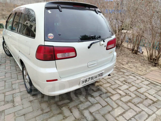 Nissan Liberty ����