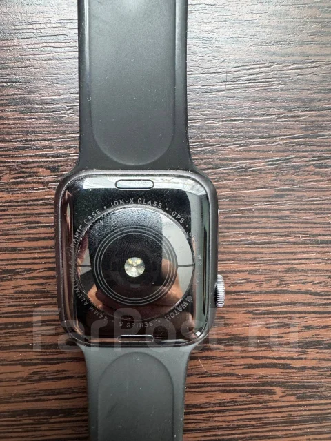 Apple Watch Series 5. GPS, NFC, SIM-����� ����