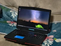 Dell Alienware 17. 17", 2,7����, ��� 12 ��, ���� 120���, WiFi: 1, Bluetooth: 1, ����������� �� 4��. ����