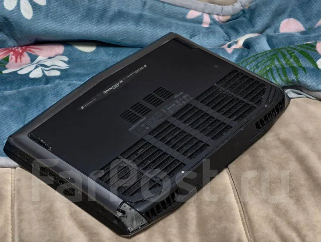 Dell Alienware 17. 17", 2,7����, ��� 12 ��, ���� 120���, WiFi: 1, Bluetooth: 1, ����������� �� 4��. ����