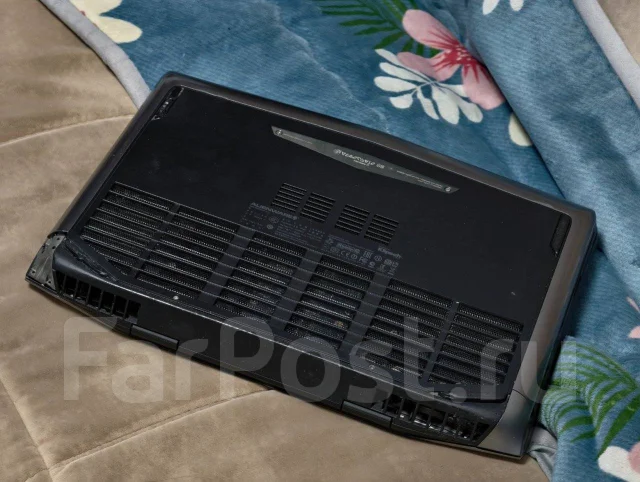 Dell Alienware 17. 17", 2,7����, ��� 12 ��, ���� 120���, WiFi: 1, Bluetooth: 1, ����������� �� 4��. ����