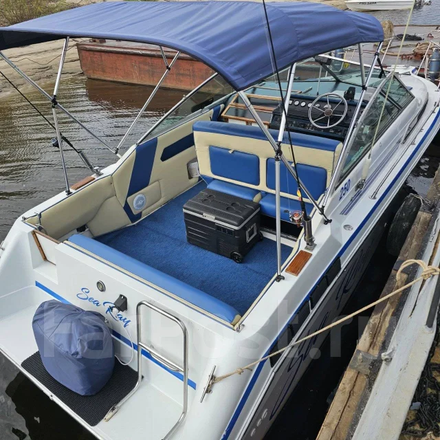 Searay Sundancer. 1993 ���, ����� 8,15��., ��������� ������������, 250��.�., ������ ����