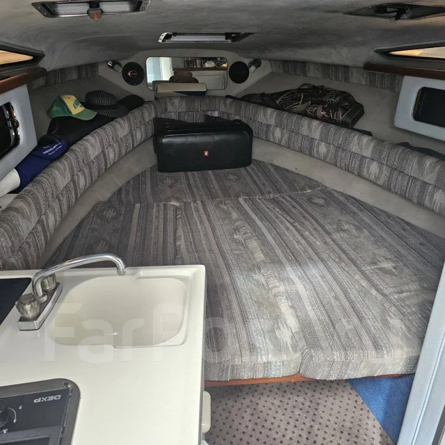 Searay Sundancer. 1993 ���, ����� 8,15��., ��������� ������������, 250��.�., ������ ����