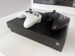 Microsoft Xbox One X ����