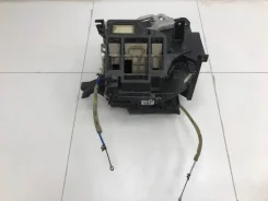 ������ ��������� Mitsubishi Carisma DA 1995-2004 [MR913118, MR568711] MR913118 ����