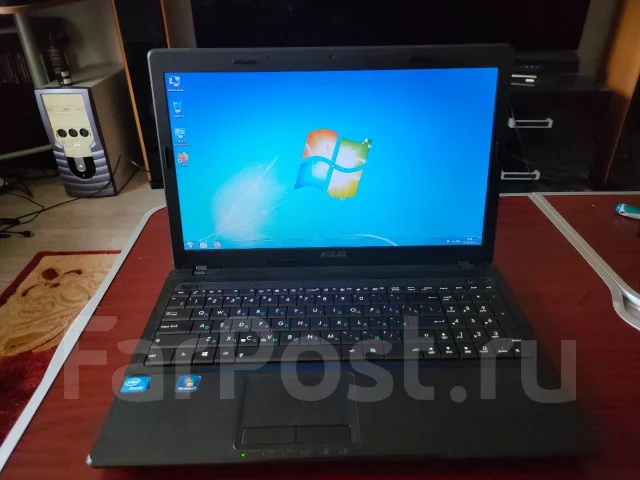 Asus X54H. 15.6", 2����, ��� 4 ��, ���� 320���, WiFi: 1, ����������� �� 2��. ����