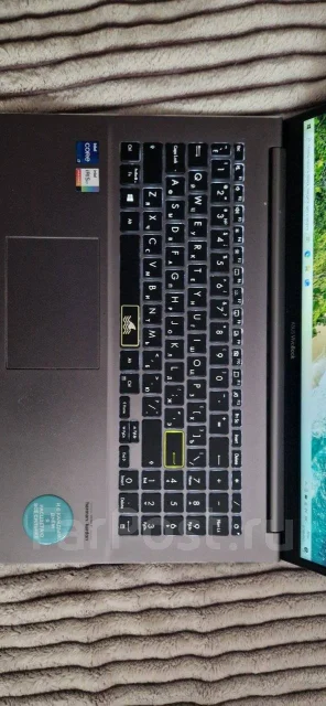 Asus S. WiFi: 1, Bluetooth: 1 ����