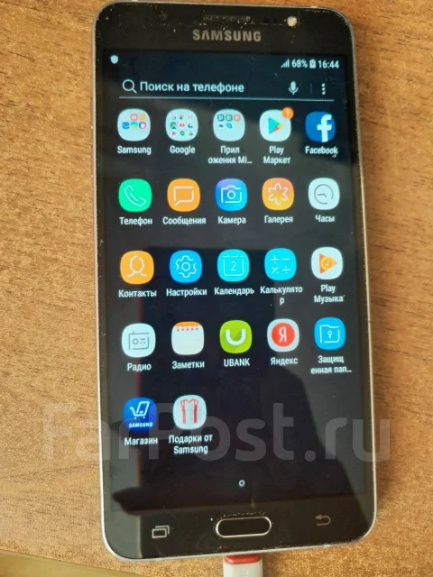 Samsung Galaxy J7 2016. �/�, 16 ��, ������, Dual-SIM, NFC ����