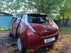 Nissan Leaf ����
