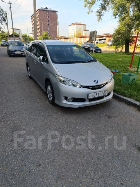 Toyota Wish. ��������, ��������, 1.8, ������, 124 000����. �� ����