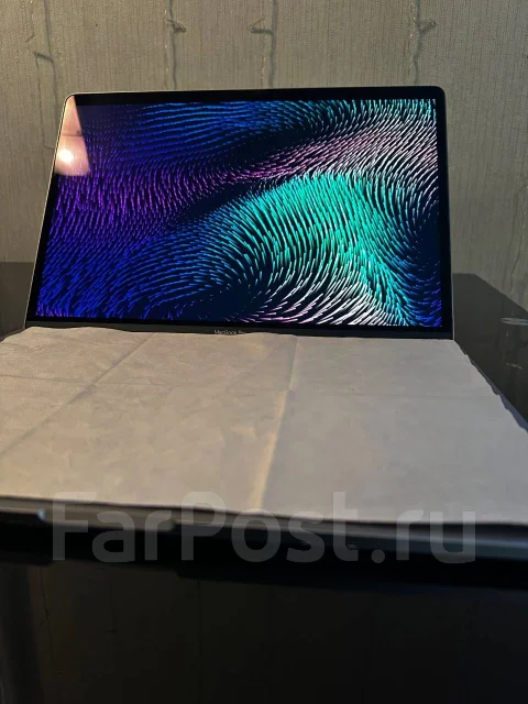 Apple MacBook Pro 15. 15", 3,1����, ��� 16 ��, ���� 2���, WiFi: 1, Bluetooth: 1, ����������� �� 3��. ����