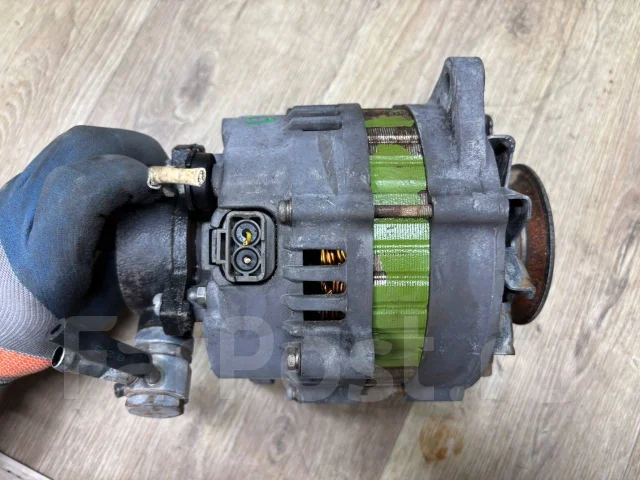 ��������� Nissan RD28 UY32 231001P001 ����