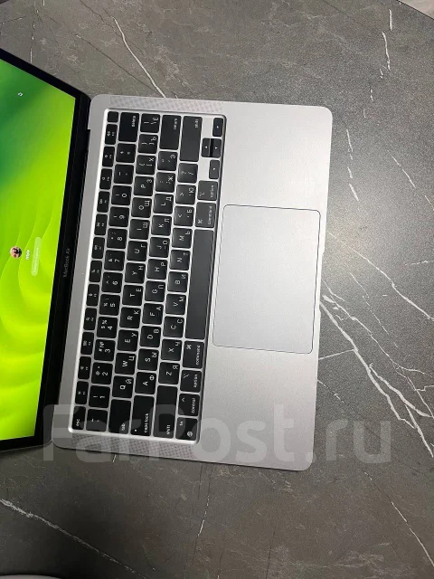 Apple MacBook Air 13 2020. 13", ��� 8 ��, ���� 256���, WiFi: 1, Bluetooth: 1, ����������� �� 15��. ����