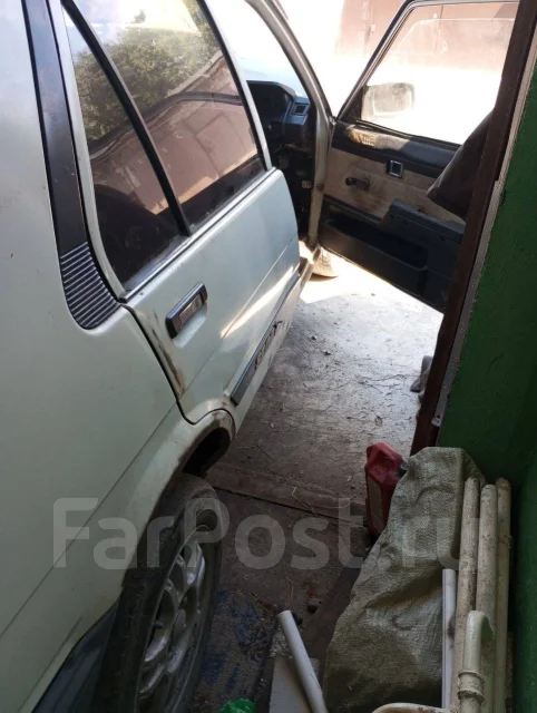 Toyota Corolla. ��������, ��������, 1.5 (86��.�.), ������, 300 000����. �� ����
