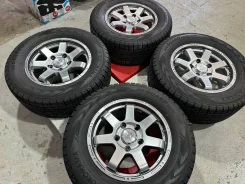 Hot Stuff Mad Cross XD-7. 8.0x18", 5x150, ET52 ����