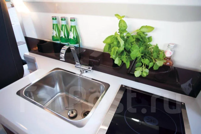 Finnmaster. ����� 8,4��., ��������� ��� ���������, 300��.�., ������. ��� ����� �� ������������ ����