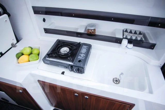 Finnmaster. ����� 7,2��., ��������� ��� ���������, 200��.�., ������. ��� ����� �� ������������ ����