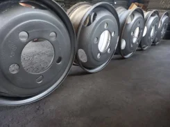 Mazda. 5.25x17.5", 5x197, �� 145���. ����