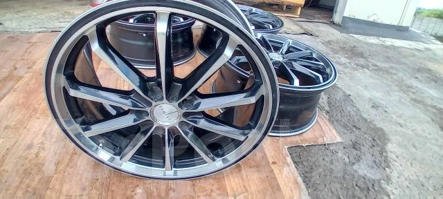Fonyee. 7.5x18", 5x114.3, ET53 ����