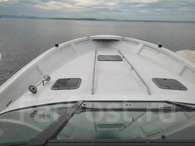 Searay. 2000 ���, ����� 10��., ��������� ������������, 500��.�., ������ ����