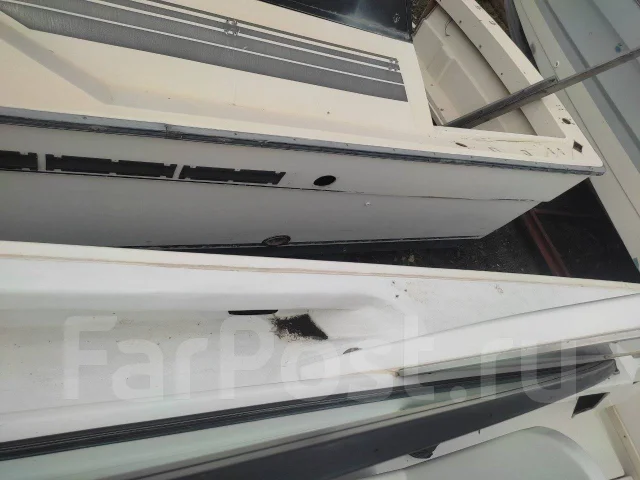 Searay. 2000 ���, ����� 10��., ��������� ������������, 500��.�., ������ ����