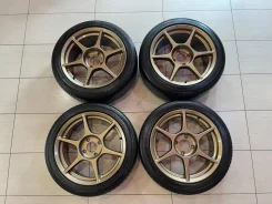 Buddy Club P1. 7.0/8.0x17", 4x114.3, ET35/32 ����
