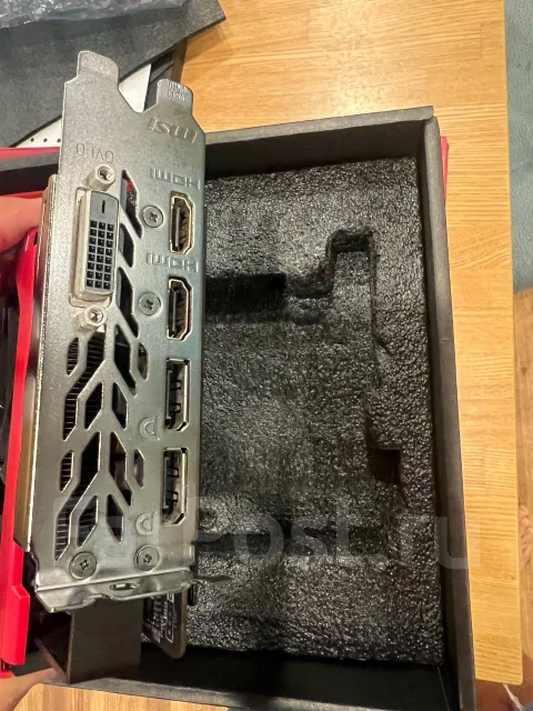 Radeon RX 580 ����