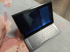 Sony VAIO. 11.6", ��� 4 ��, ���� 128���, WiFi: 1, Bluetooth: 1, ����������� �� 6��. ����