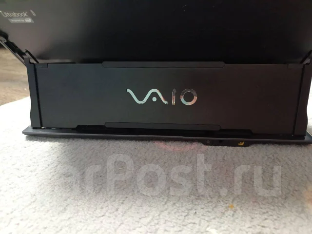 Sony VAIO. 11.6", ��� 4 ��, ���� 128���, WiFi: 1, Bluetooth: 1, ����������� �� 6��. ����
