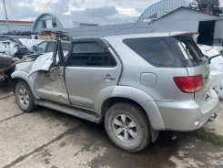 Toyota Fortuner. TGN51, 2TRFE ����