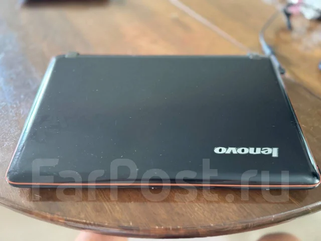 Lenovo IdeaPad Y560. 15.6", 2,5����, ��� 8 ��, ���� 420���, WiFi: 1, Bluetooth: 1, ����������� �� 1��. ����