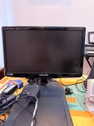 Samsung. 15", ���������� �� (LCD, LED, QLED) ����