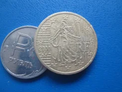 225� . ������� . 50 ���������� 2000 � . . ����
