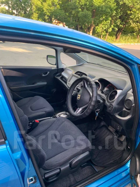 Honda Fit. �������, ��������, 1.3 (100��.�.), ������, 200 000����. �� ����