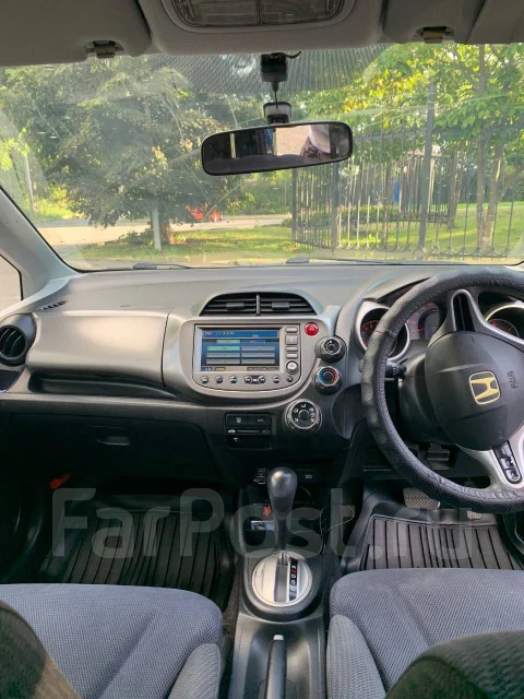 Honda Fit. �������, ��������, 1.3 (100��.�.), ������, 200 000����. �� ����