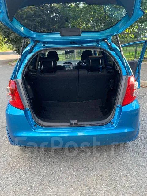 Honda Fit. �������, ��������, 1.3 (100��.�.), ������, 200 000����. �� ����