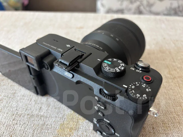 Sony Alpha ILCE-7C Body ����